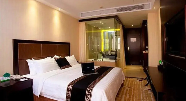 Shenzhen Douhui Fashion Hotel, Забронировать Отель Отели Шэньчжэнь с парковкой, Парковка