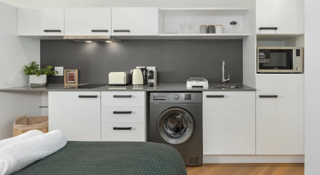 Студия Comfort Bridgewater One Apartments