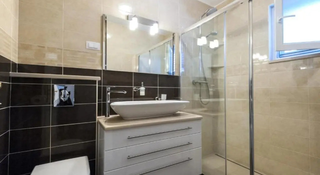 House Glasnović, Забронировать Отель Отели Цавтат с парковкой, рядом с Пляж Циста Лука 1, Парковка