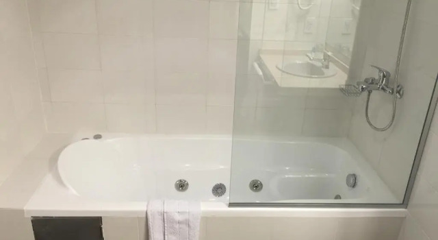 Suite Crystal Tower