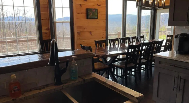 Коттедж с 6 комнатами Built 2021 Private 6 Bedroom "Smoky View Mountain Cabin" Gatlinburg