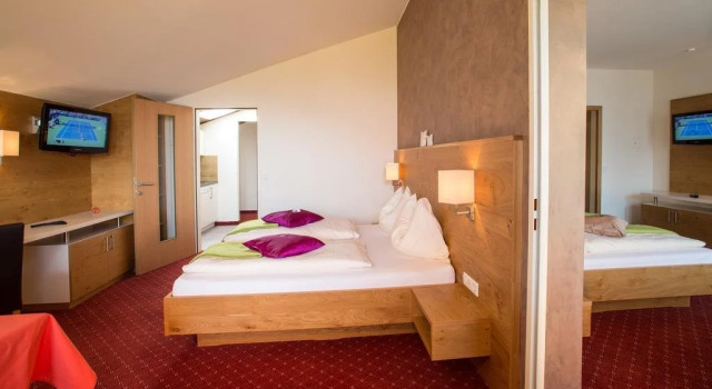Haus Central, Book Hotel Hotels in Obere Klaus with Parking, Parking