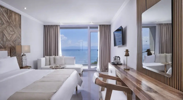 Двухместный номер Superior с видом на море Mythos Palace Resort