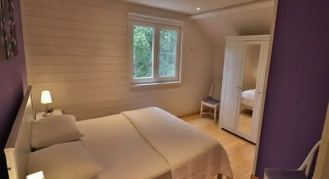 Stylish Chalet with Room, Забронировать Шале Виллы Дюрбюи, Вилла