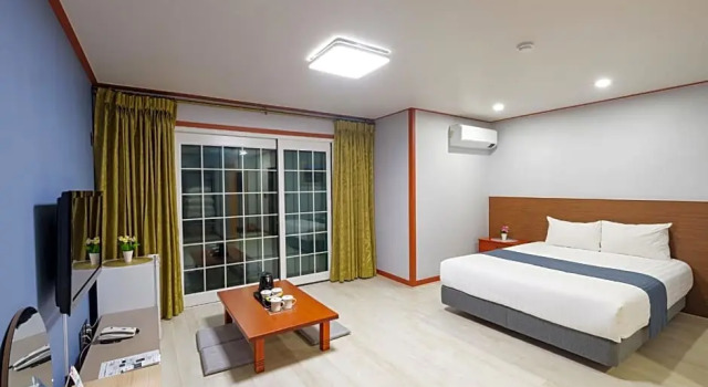 Семейный номер Standard с видом на море Sea Cliff Hotel Jeju