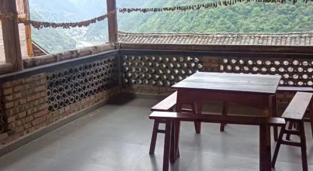 Люкс Baoxing Snow Mountain Home No.40 Homestay