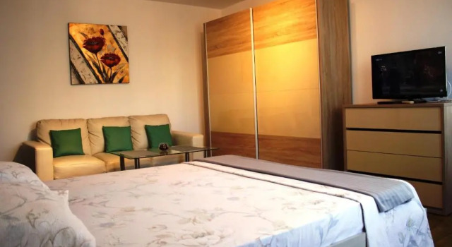 Alba Iulia square, Premium studio 2, Забронировать Отель Отели Бухареста с парковкой, рядом с Торговый центр Bucharest Mall, Парковка