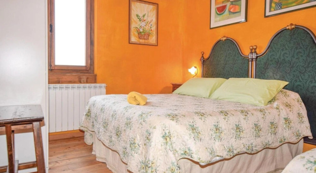 Stunning Home in Castelnuovo Calcea With Wifi and 7 Bedrooms, Забронировать Отель Отели Пьемонта с бассейном, Бассейн