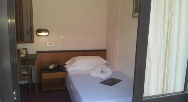 Одноместный номер Standard с балконом Hotel Montecarlo