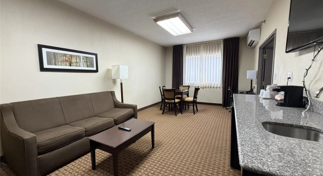 Двухместный люкс c 1 комнатой SureStay by Best Western Marion
