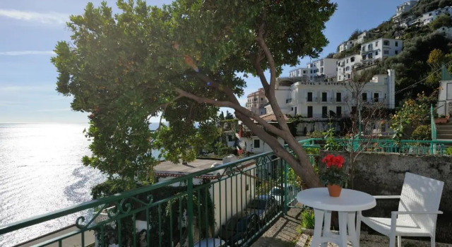 Апартаменты Amalfi Blue Flowers A