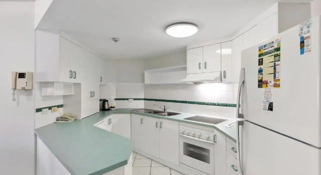 Апартаменты White Crest Apartments