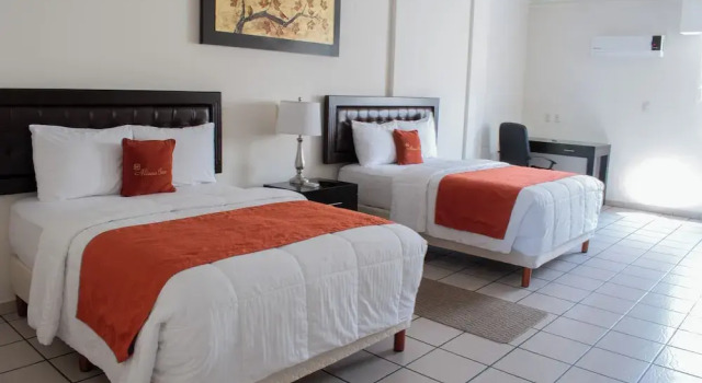 Полулюкс Hotel Aliana