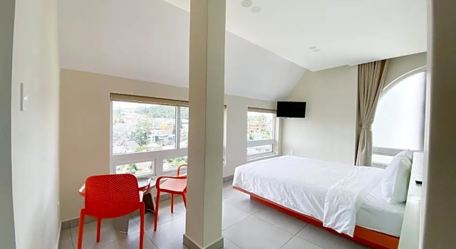 Двухместный номер Standard с видом на горы Bazan Dalat Hotel