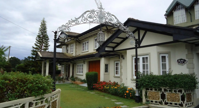 Cocoon Hills