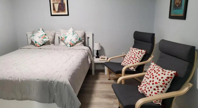Студия Deluxe Home Stay near the Airport