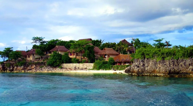 Deluxe cottage Tepanee Beach Resort