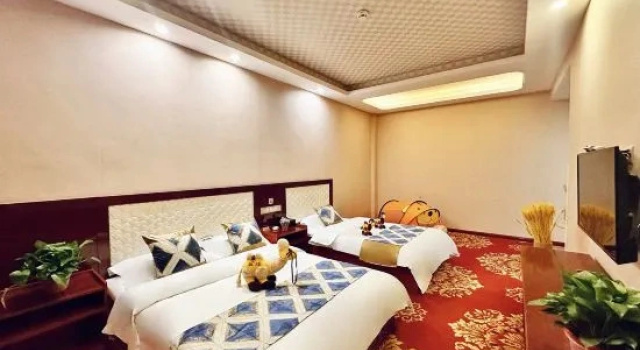 Семейный тент Dunhuang Mogao Xinhui Zhuangyuan B&B Inn