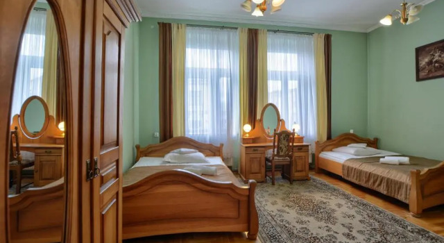 Rezydencja Jagiellońska, Забронировать Отель Санок Бещады, рядом с Sanok Castle