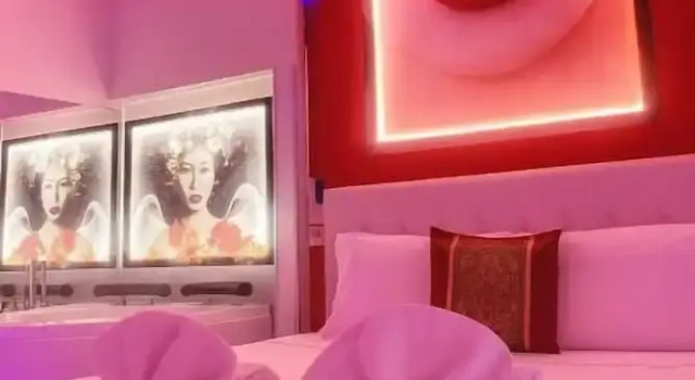 Люкс Deluxe Bed Cinecittadue