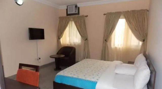 Benac Suites Hotel, Rezerwuj Hotel Umuahia Imo