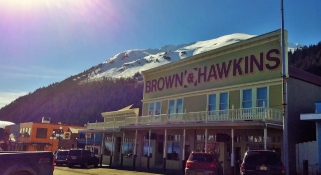 Brown & Hawkins Historical Apartments, Buchen Sie Ferienwohnung Seward Kenai Fjords