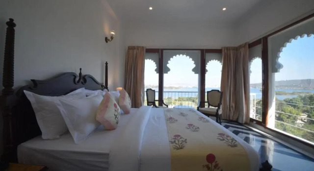 Люкс с видом на озеро Burj Baneria - A Boutique Homestay
