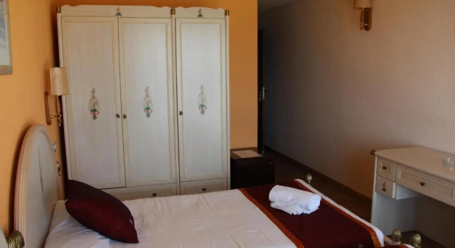 Номер Standard Hotel La Riviera