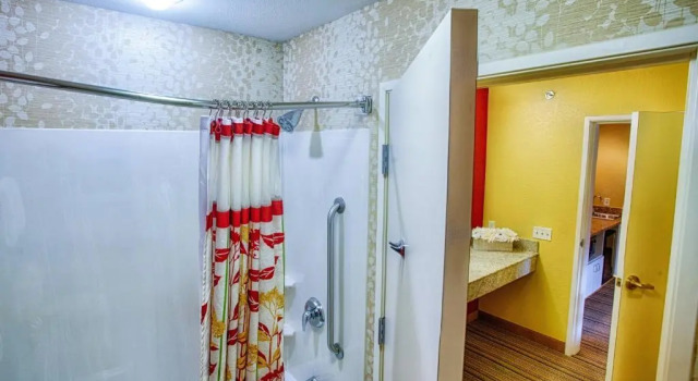 Люкс Courtyard by Marriott Fargo Moorhead, MN