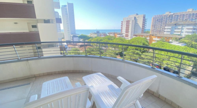 Modern Flat With Panoramic View, Reserva ahora Apartamento Hoteles en Véneto con piscina, Piscina