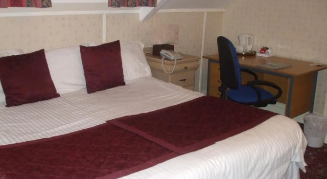 Семейный номер Standard Waverley Hotel