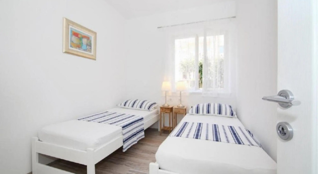 Anamarija - Garden Terrace - A1, Prenota Hotel Hotel a Croatian Islands con parcheggio, Parcheggio