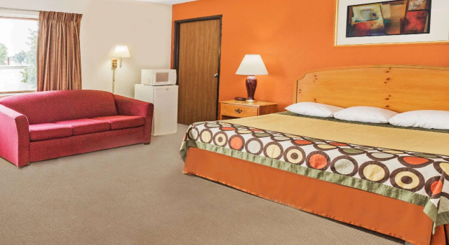Двухместный номер Standard Super 8 by Wyndham Elgin