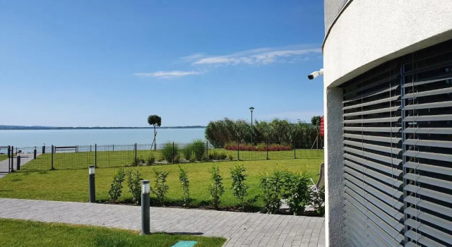 Апартаменты Kékvitorla Apartman Keszthely
