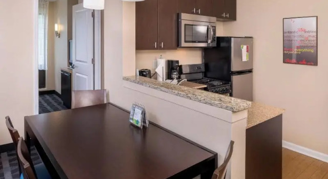 Четырёхместный люкс TownePlace Suites by Marriott Huntington