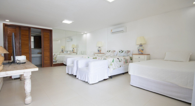 Casa dos Corais - Foot in the Sand by Carpediem