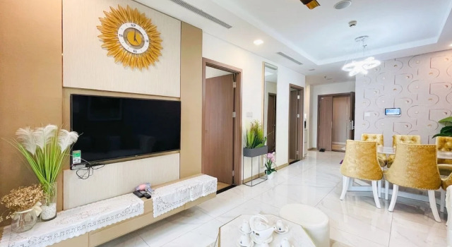Апартаменты с 2 комнатами с балконом и с видом на город DongDong Skyview APT in Landmark81 Tower