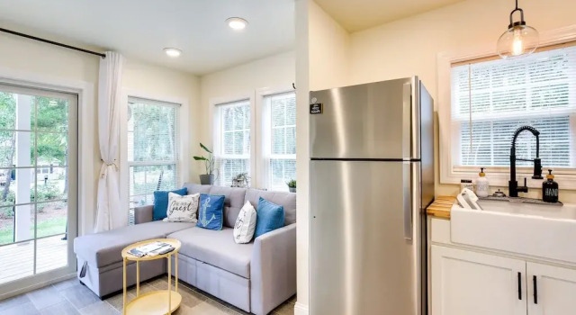Коттедж Cozy Cottage: Minutes to Downtown Southport!