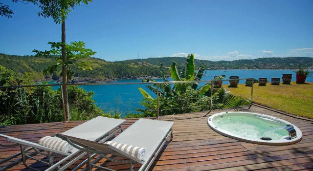 Двухместный номер Deluxe с балконом и с видом на море Cliffside Luxury Inn