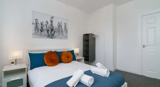 Free Parking - 2 Bedroom Flat, Забронировать Апартаменты/квартира Апартаменты Ланаркшир, Апартаменты/квартира