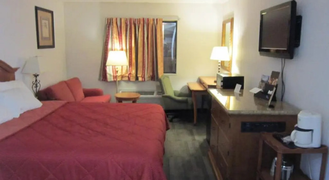Номер Standard American Inn and Suites Ionia