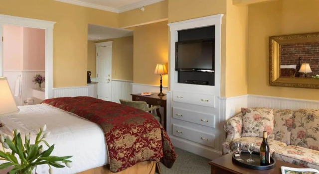Номер Standard с видом на окрестности Lord Camden Inn