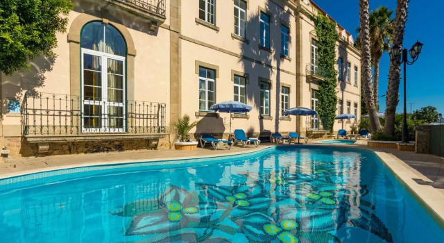 Кровать в общем номере Hotel Sol e Serra
