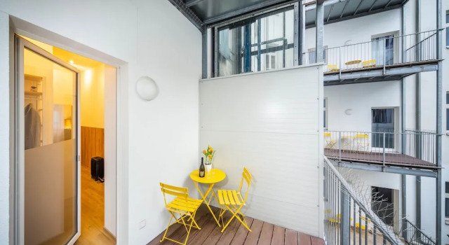 Люкс c 1 комнатой с балконом Jimmys Apartments Dandelion