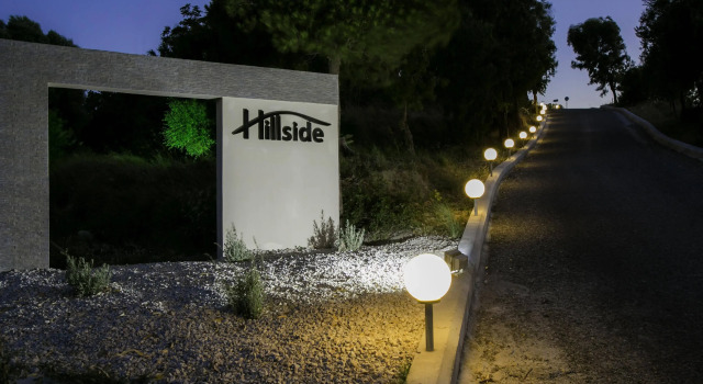 Hillside Studios & Apartments