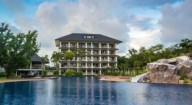 Двухместный номер Deluxe с балконом и с видом на сад Sea Nature Rayong Resort and Hotel