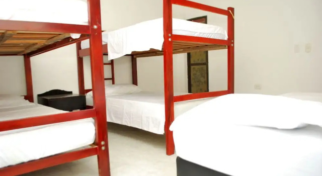 Azalea Hostal, Забронировать Отель Отели в центре Санта-Марта, в центре