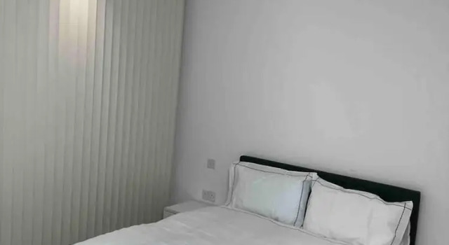 Impeccable 1-bed Apartment in London, Varaa Huoneisto Asunnot kohteessa Merseyside, Huoneisto