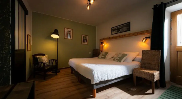 Le quartier d'hiver, Rezerwuj Hotel  