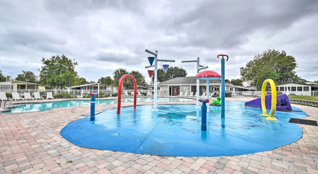 Коттедж Walk to Shore! Surfside Beach Gem w/ Game Courts